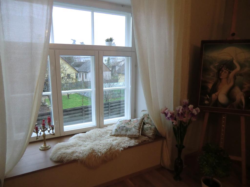 Kuressaare Romantic Apartment Стая снимка