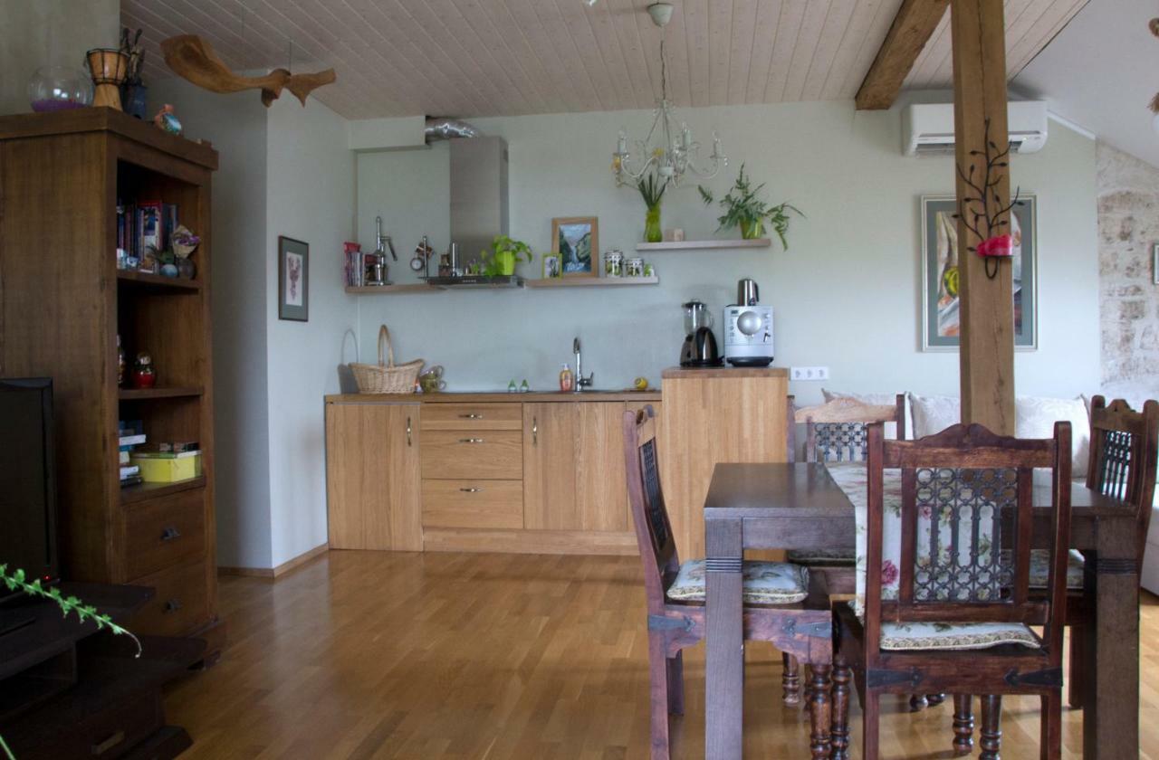 Kuressaare Romantic Apartment Екстериор снимка