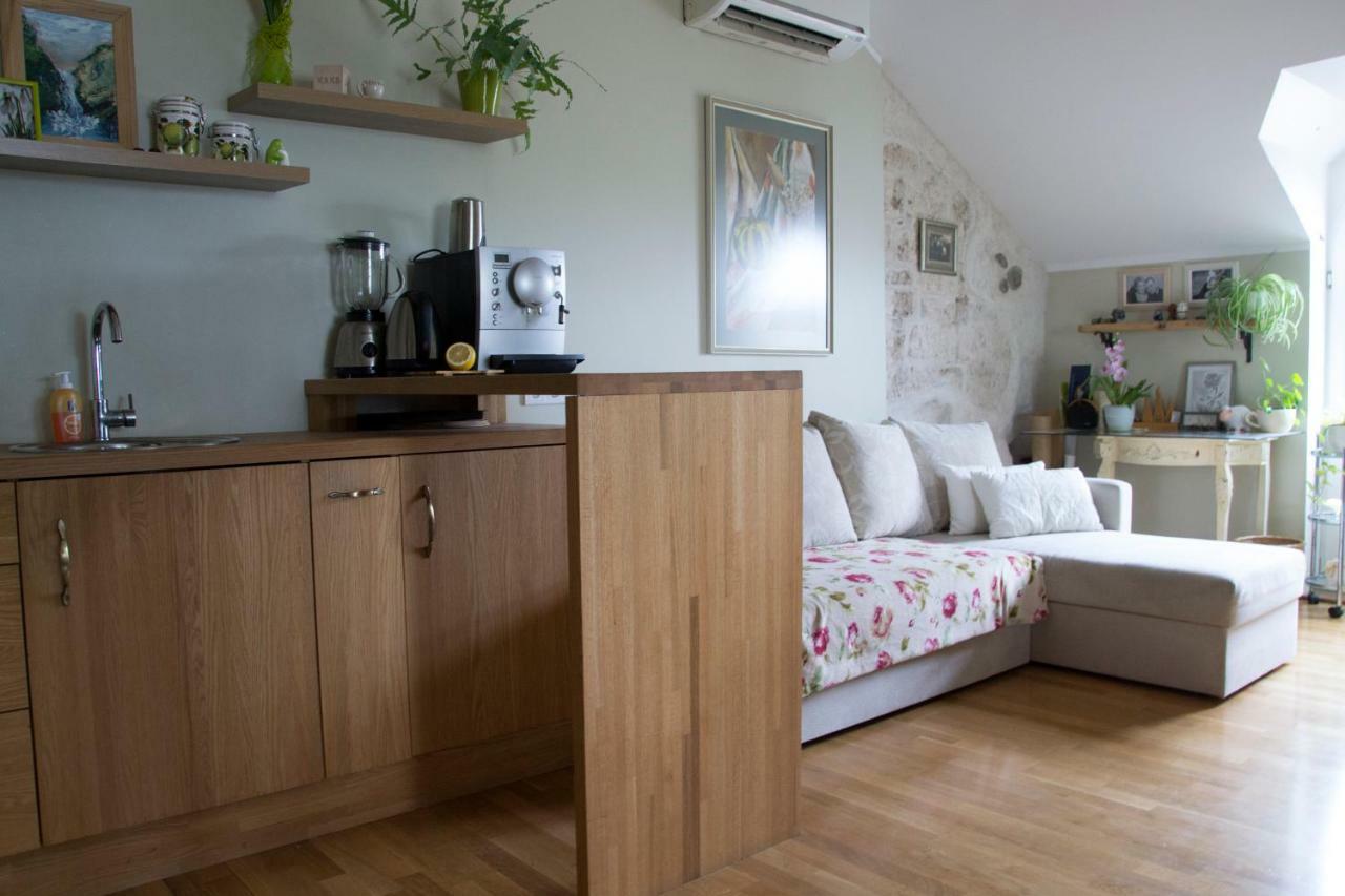 Kuressaare Romantic Apartment Екстериор снимка